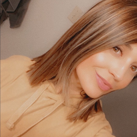 Meet your Posher, Jessica - Picture 1 of 1